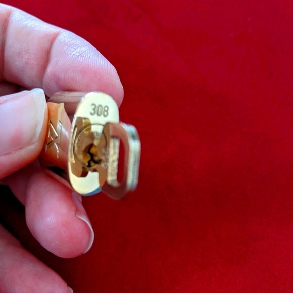 ✨🔐 # 308 Louis Vuitton padlock and key vintage - Picture 5 of 5